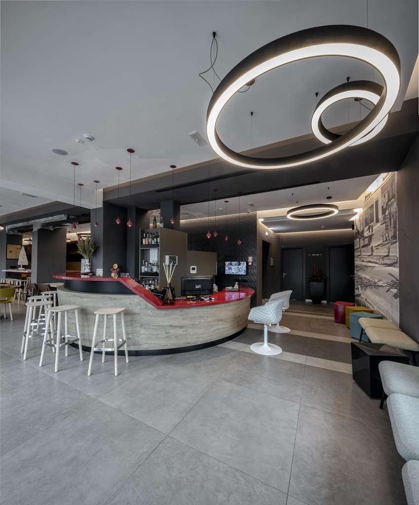 Best Western Hotel Corsi Torrimpietra Extérieur photo
