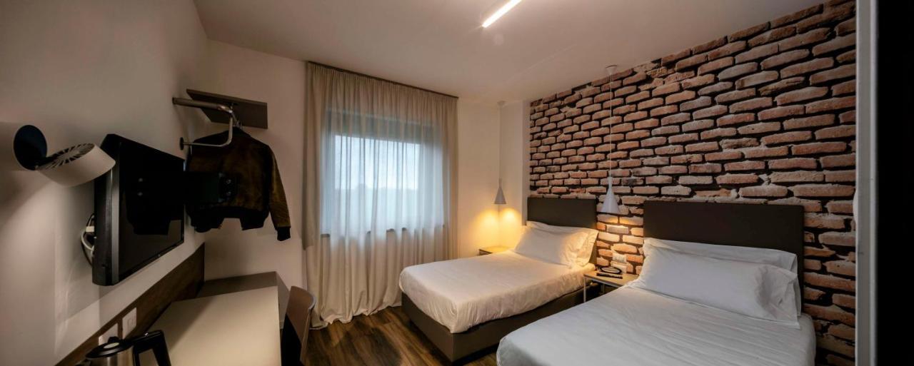 Best Western Hotel Corsi Torrimpietra Extérieur photo